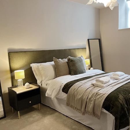 Todmorden Town Centre Apartment Kültér fotó