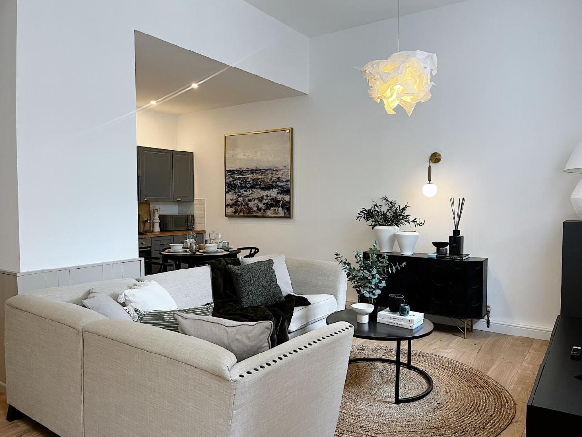 Todmorden Town Centre Apartment Kültér fotó