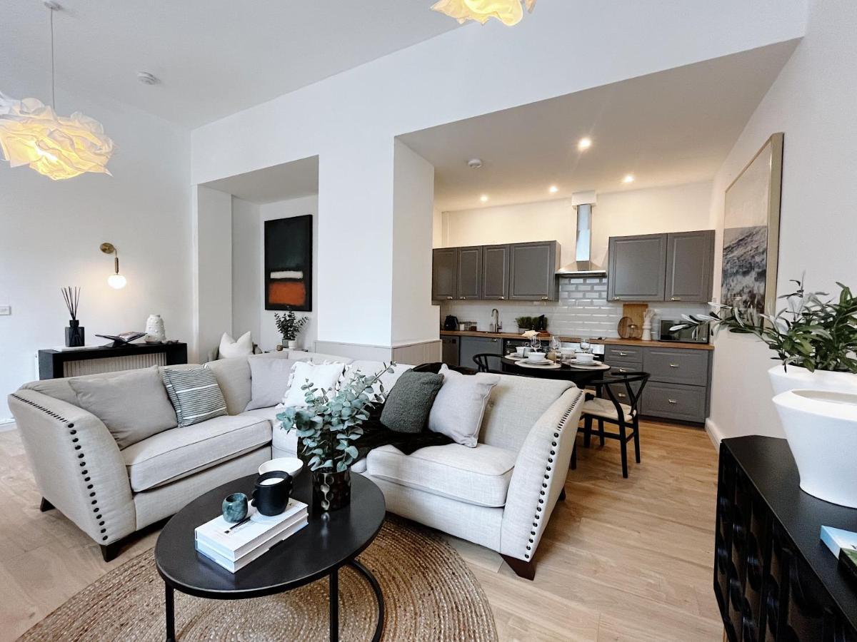 Todmorden Town Centre Apartment Kültér fotó