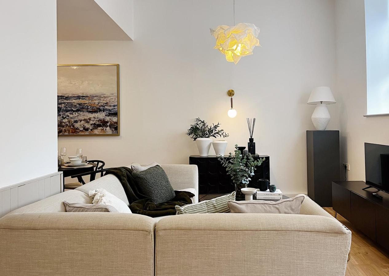 Todmorden Town Centre Apartment Kültér fotó