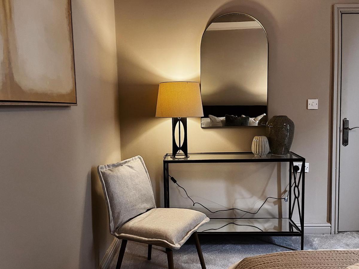 Todmorden Town Centre Apartment Kültér fotó