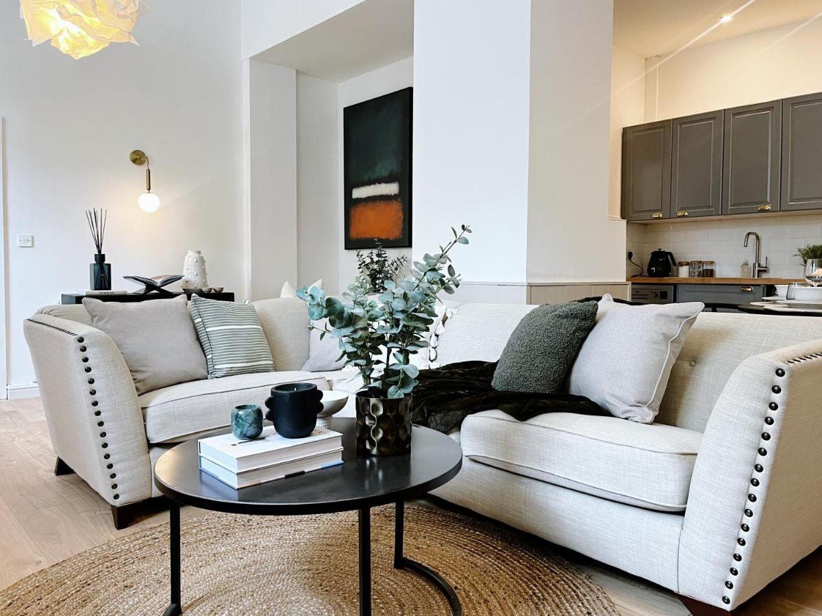 Todmorden Town Centre Apartment Kültér fotó