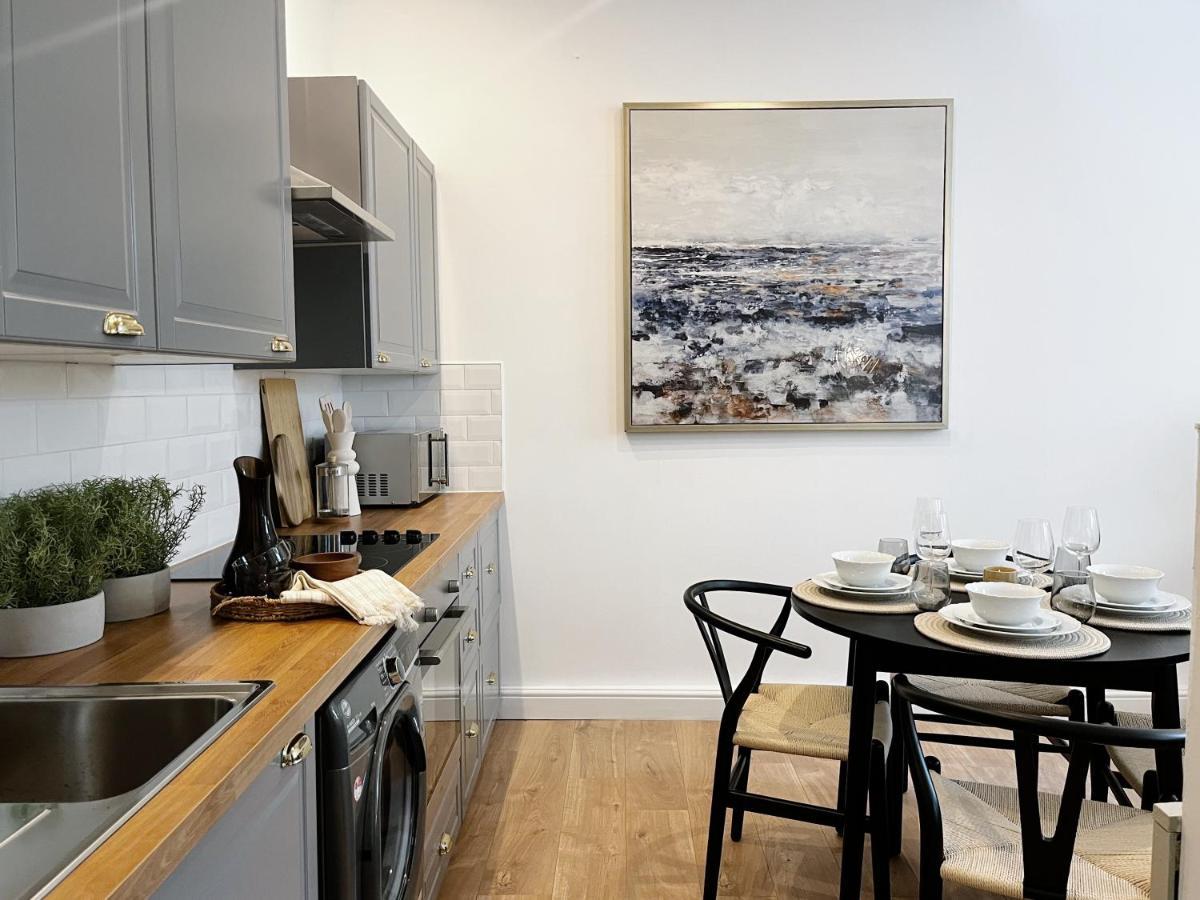 Todmorden Town Centre Apartment Kültér fotó