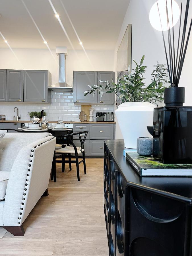 Todmorden Town Centre Apartment Kültér fotó