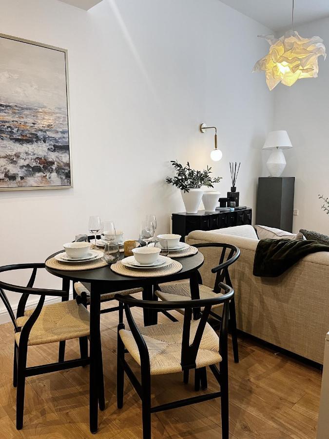 Todmorden Town Centre Apartment Kültér fotó